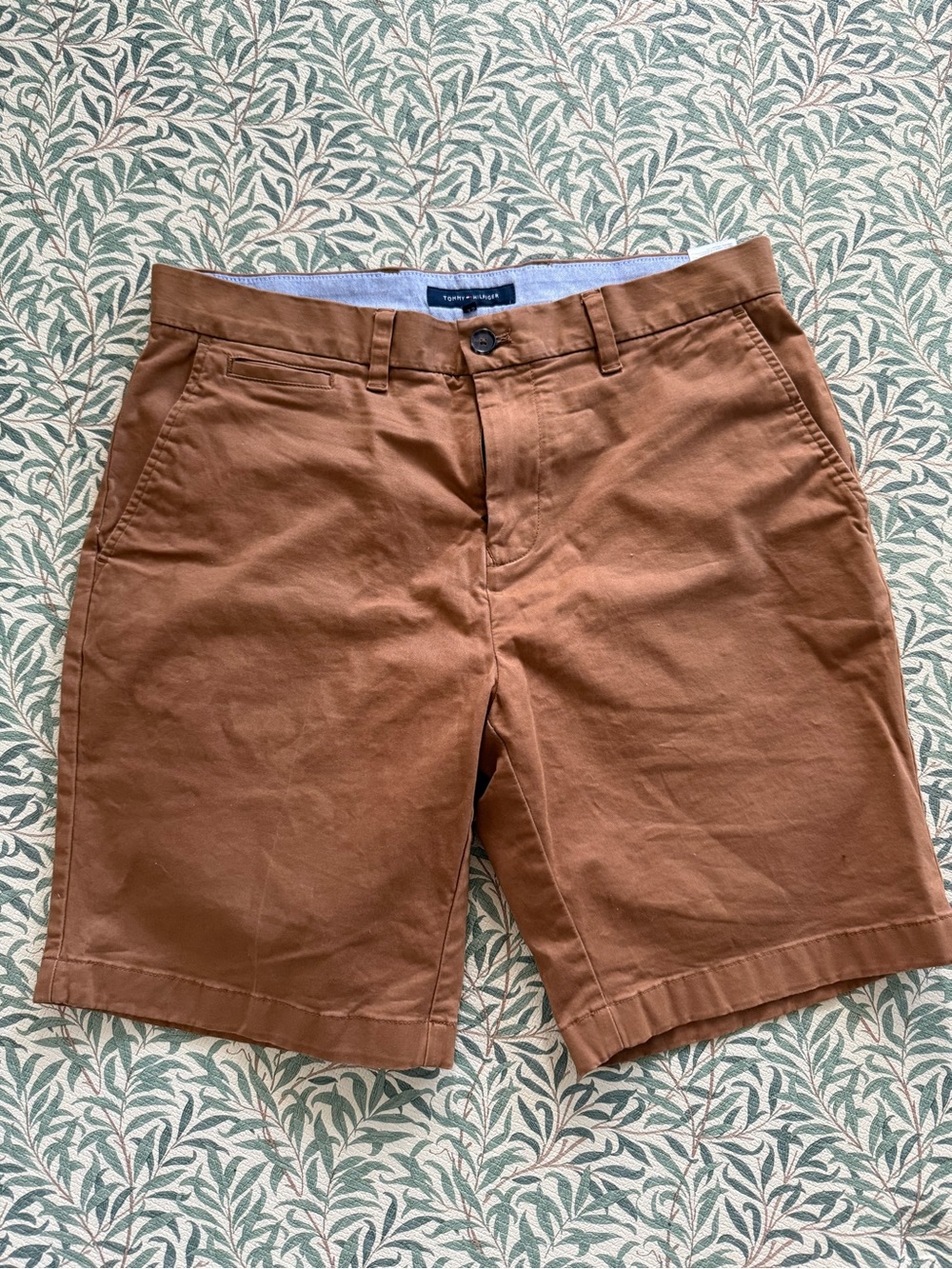 Tommy Hilfiger Men's Brown Flat Front Cotton Shorts